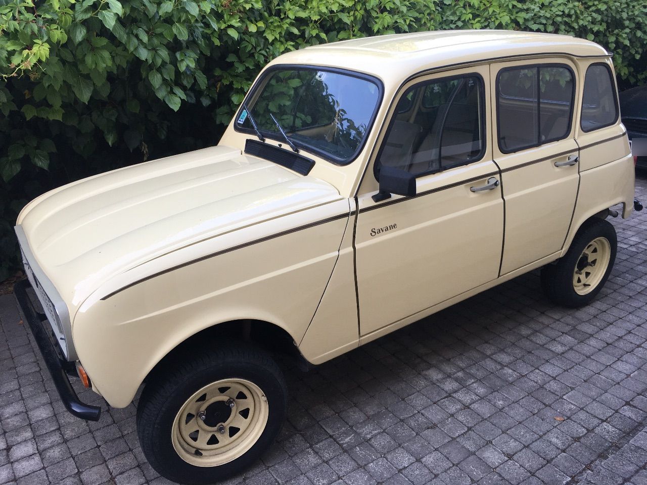 RENAULT 4 L Herault Bonnie&Car occasion RENAULT 4 L Herault Bonnie&Car occasion